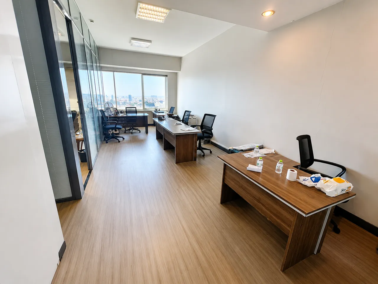 Open workspace at the iLand İstanbul office